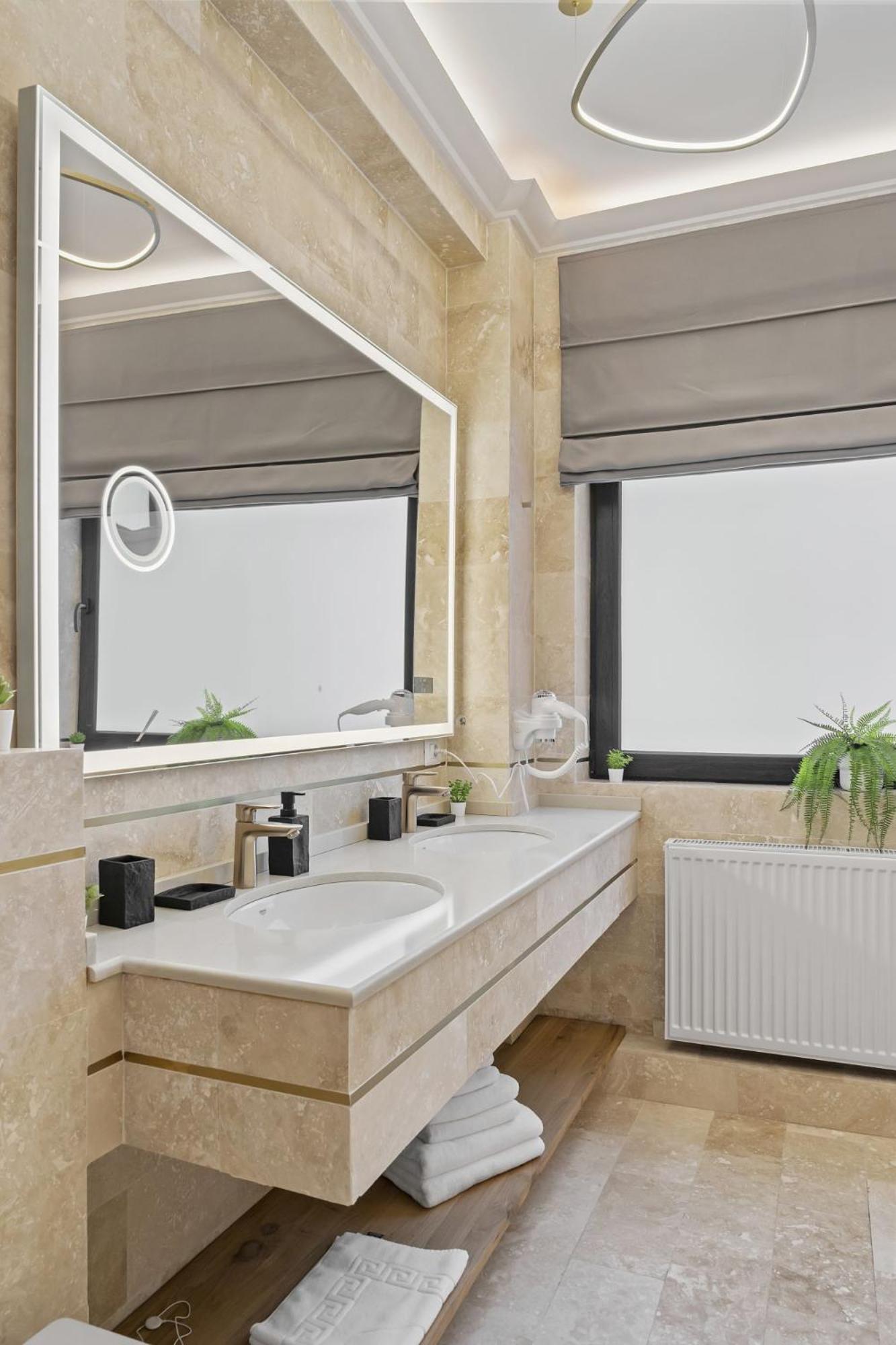 Central Two Rooms Apartment The Paradise Of Lights Bukurešť Exteriér fotografie